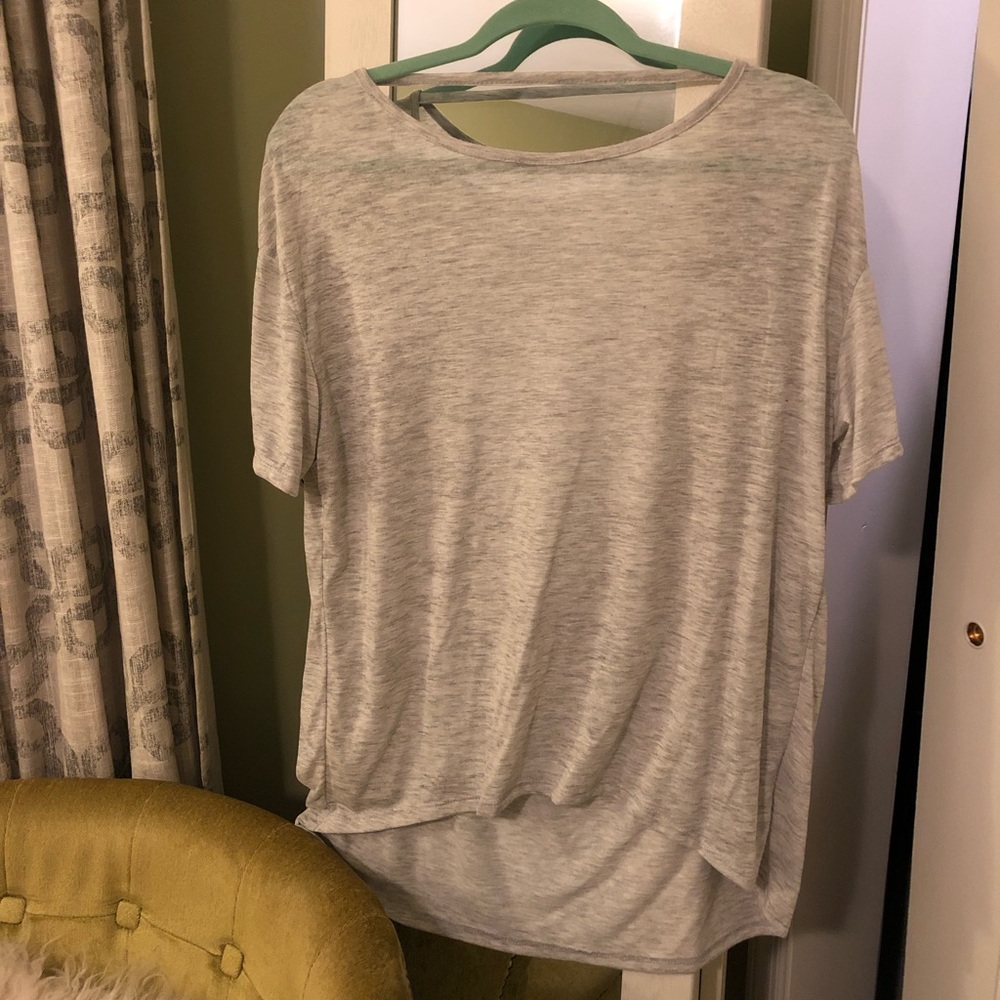 Plain grey tee 🖤